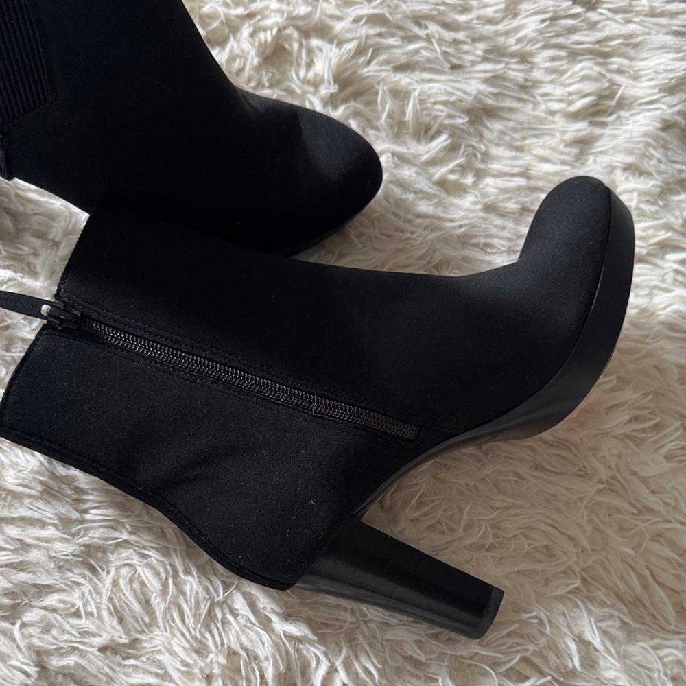 Donald J Pliner high heel boots - Picture 5 of 7